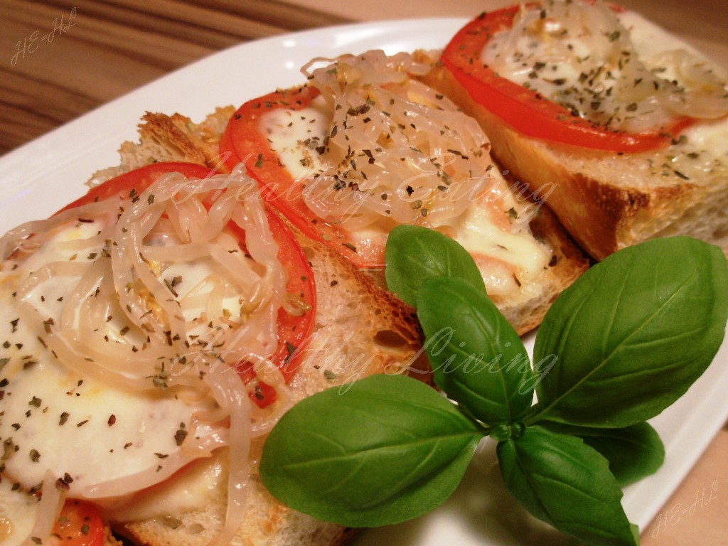 Bruschetta with mung bean sprouts