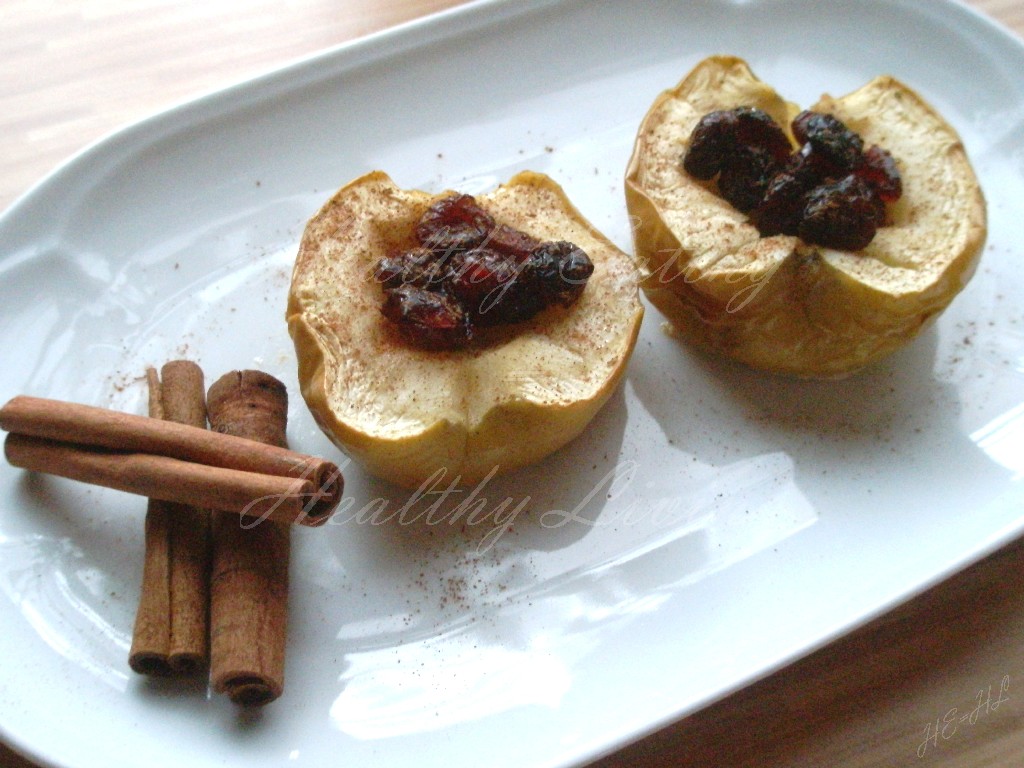 Apples stuffed with cranberry