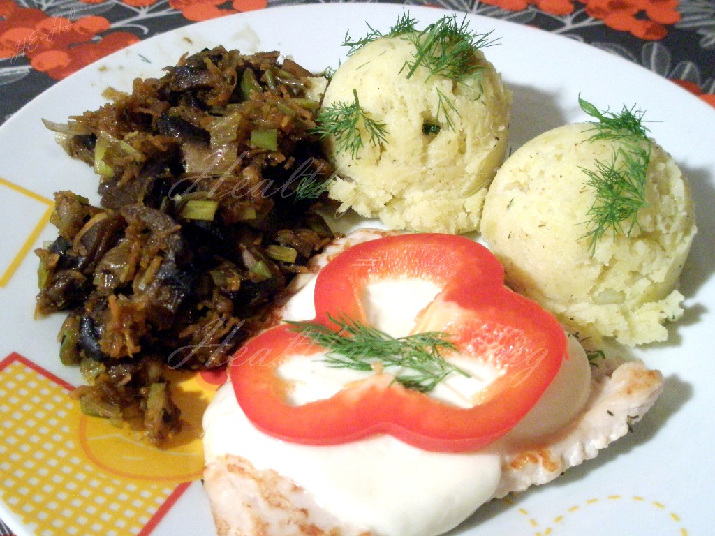 Grilled chicken with stewed vegetables