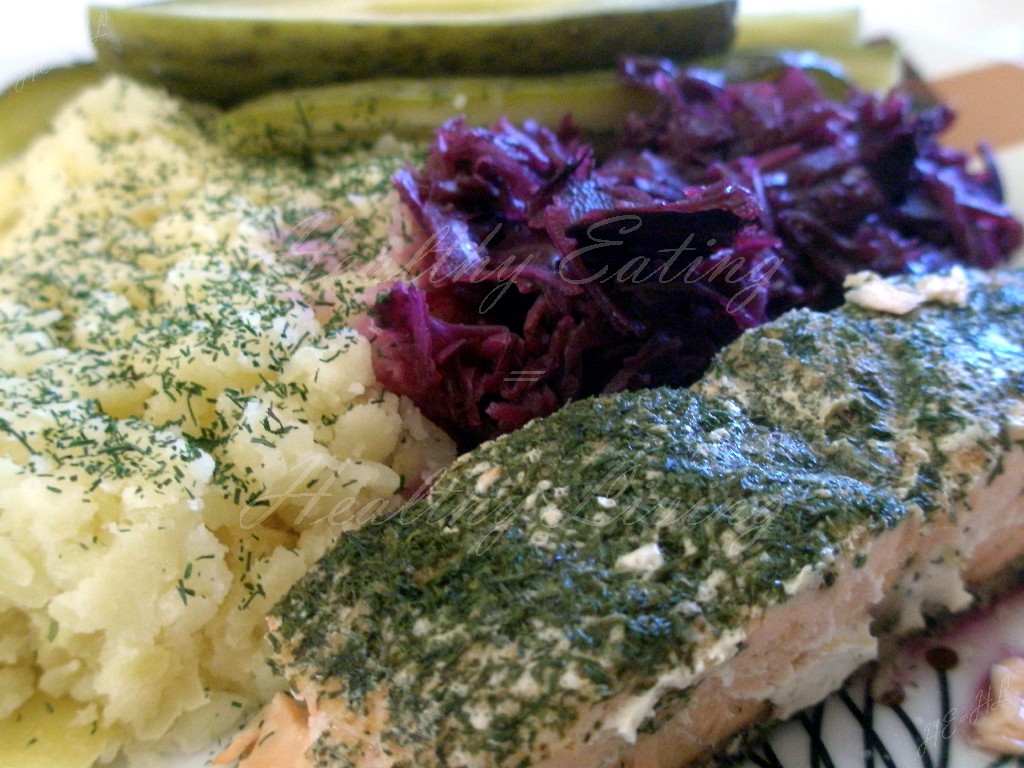 Salmon baked in foil