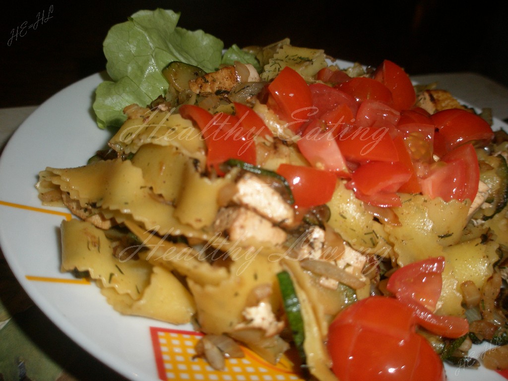 Pasta with zucchini and tofu