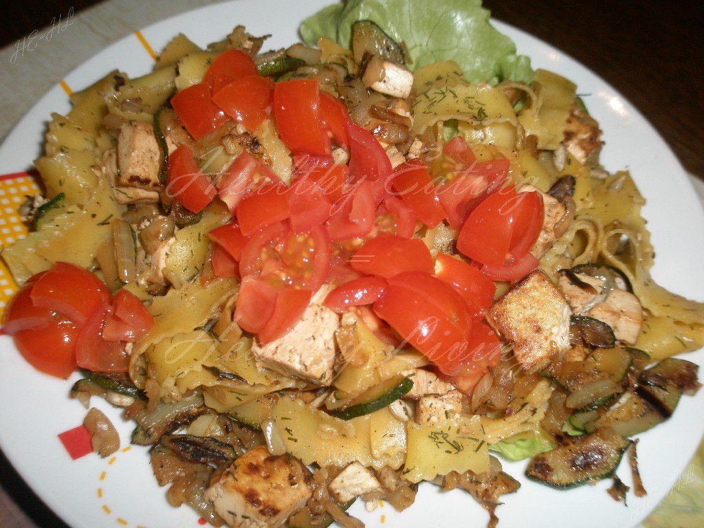 Pasta with zucchini and tofu