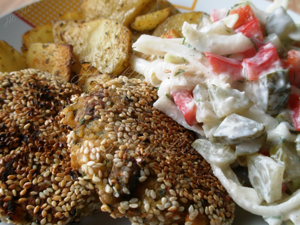 Chickpeas cutlets with kohlrabi salad