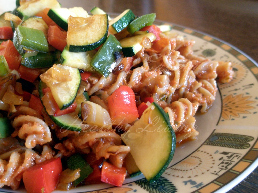 Fusilli with pesto and vegetables