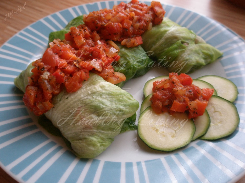 Meatless lettuce spring rolls