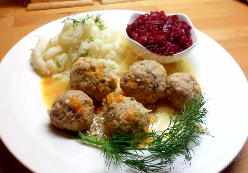 Turkey meatballs in horseradish sauce