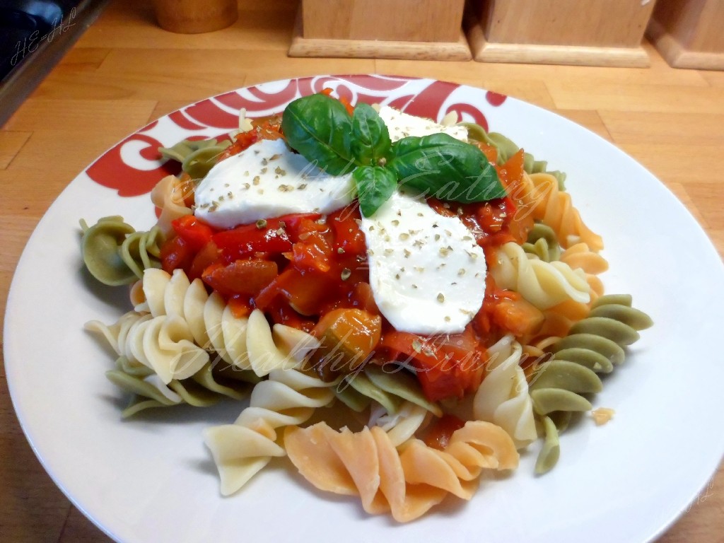 Spirelli pasta with mozzarella