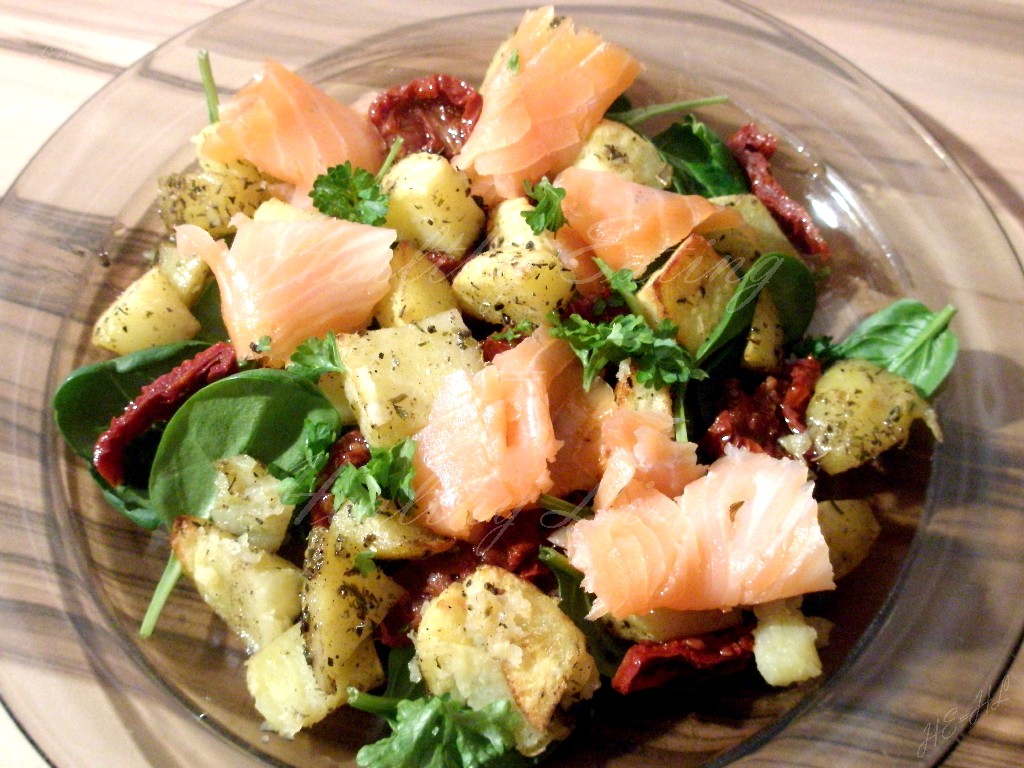 Potato salad with smoked salmon