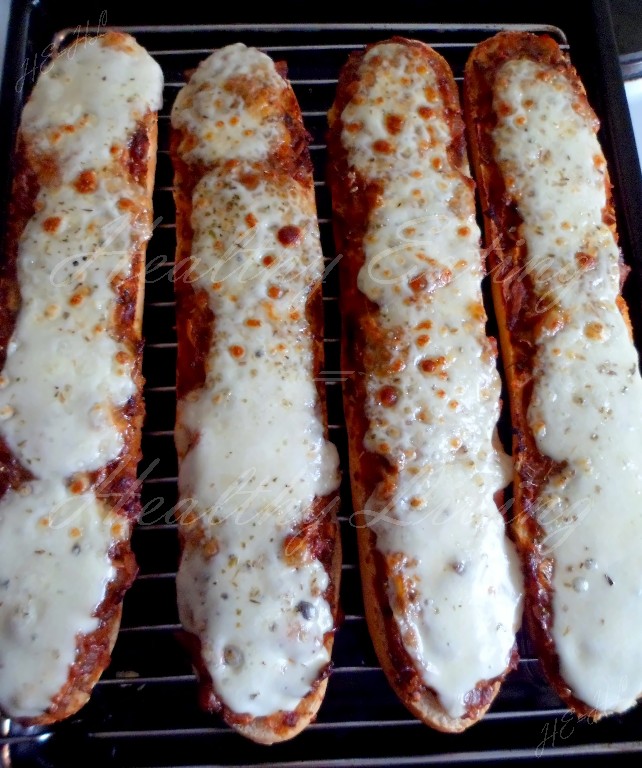 Baguette with mozzarella