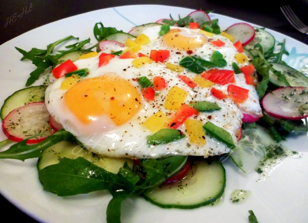 Fried egg on arugula