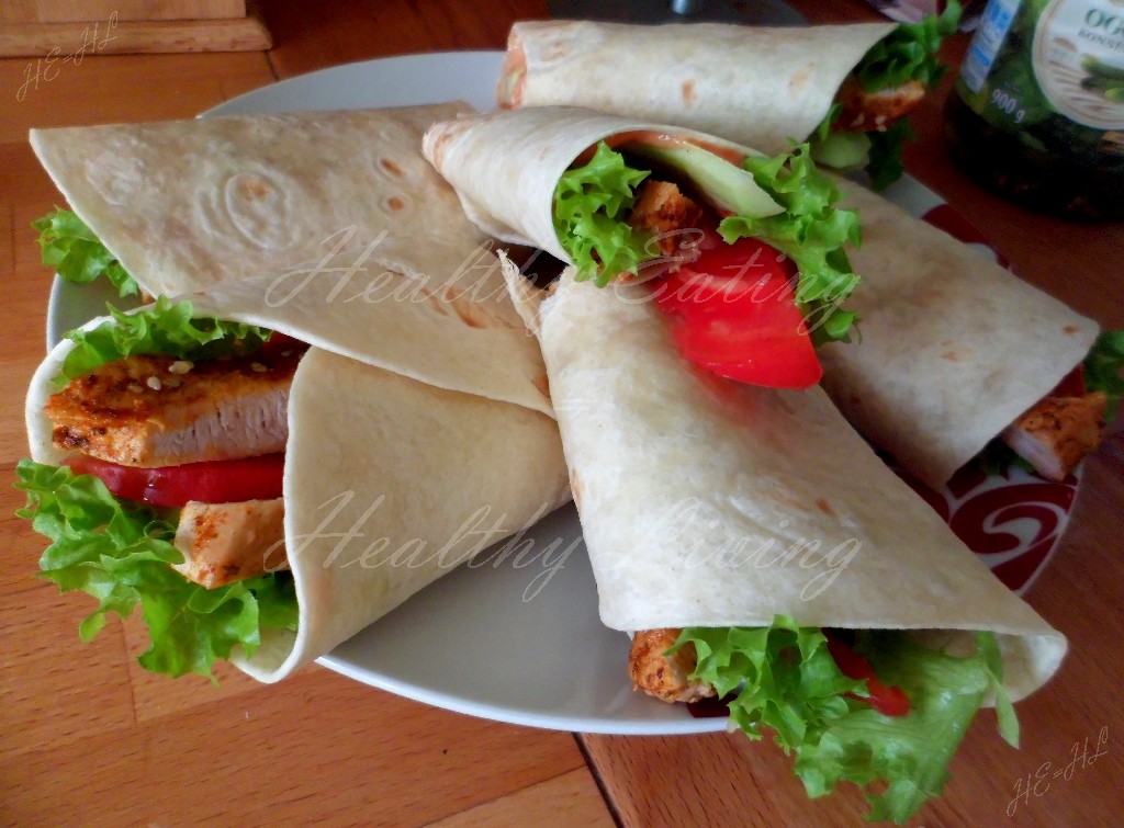 Tortilla with grilled turkey in sesame