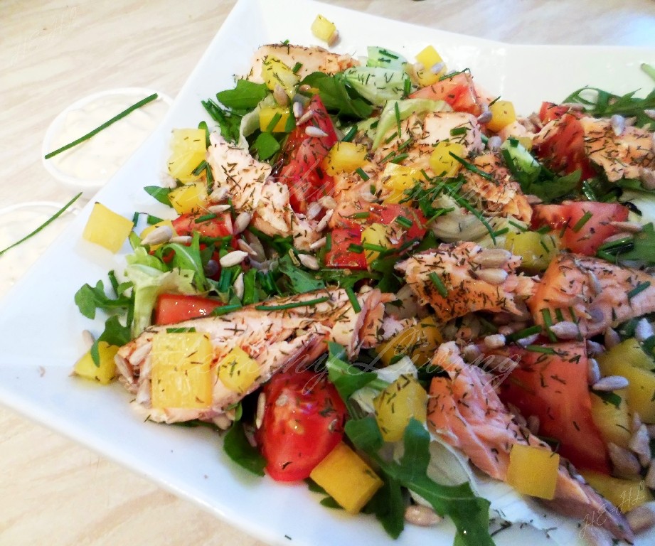 Salad with baked salmon