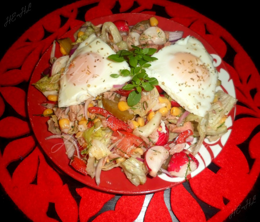 Tuna salad with fried egg