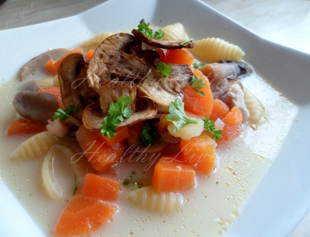 Mushroom soup with pasta