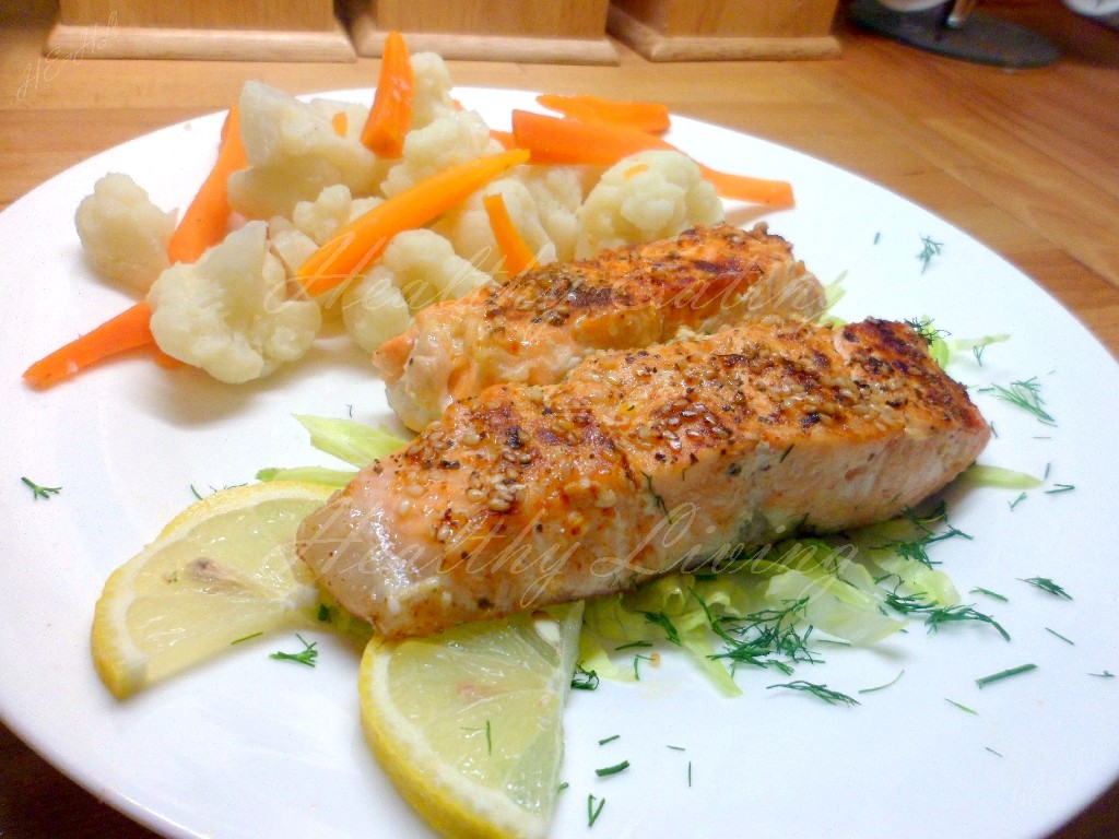 Salmon in sesame seeds and oranges