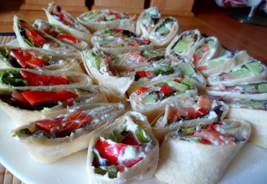 Mini tortillas with smoked salmon and trout