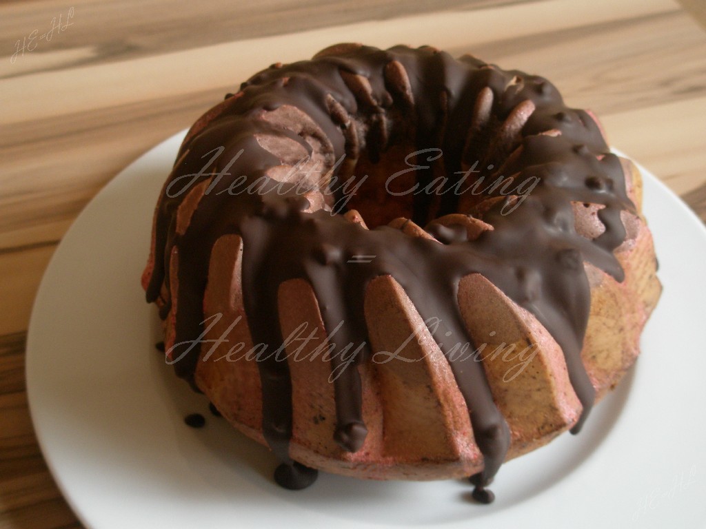 Tricolor bundt cake