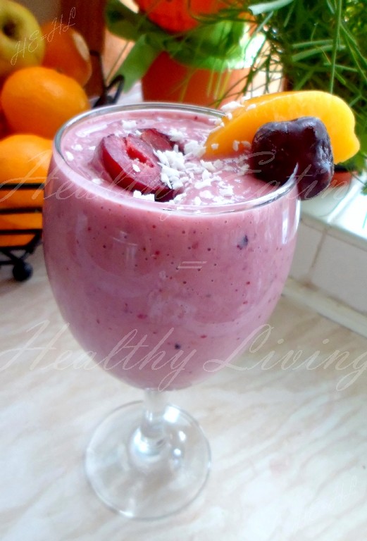 Fruit-yogurt smoothie