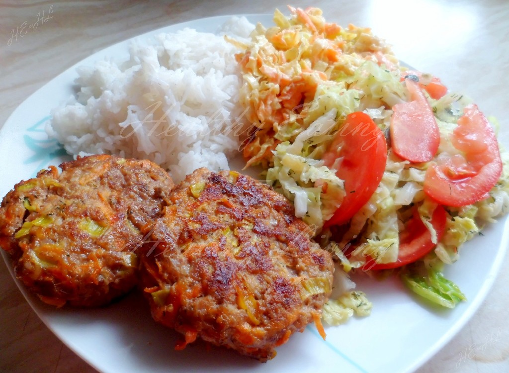 Vegetable-meat burgers