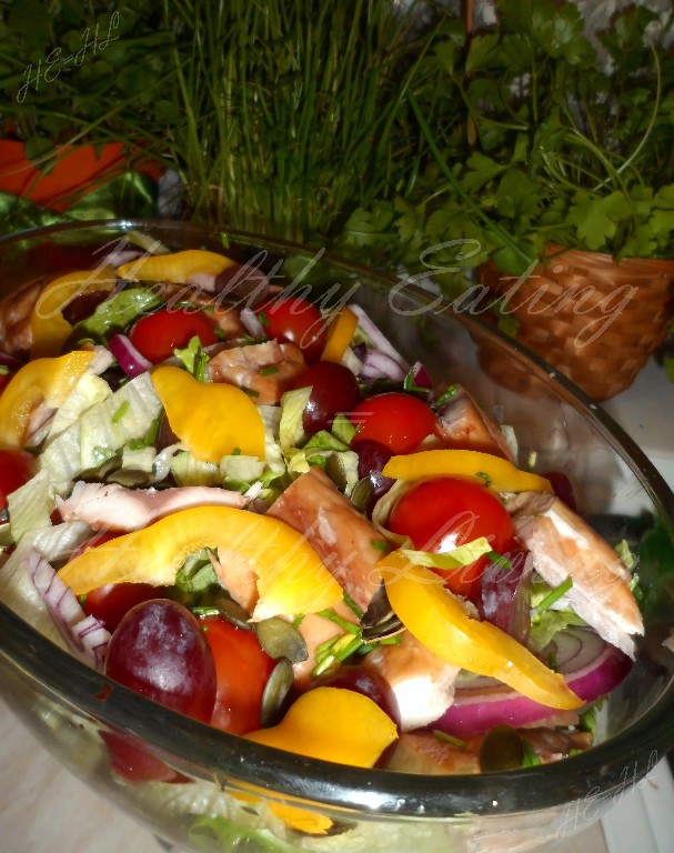 Mackerel salad with red grapes