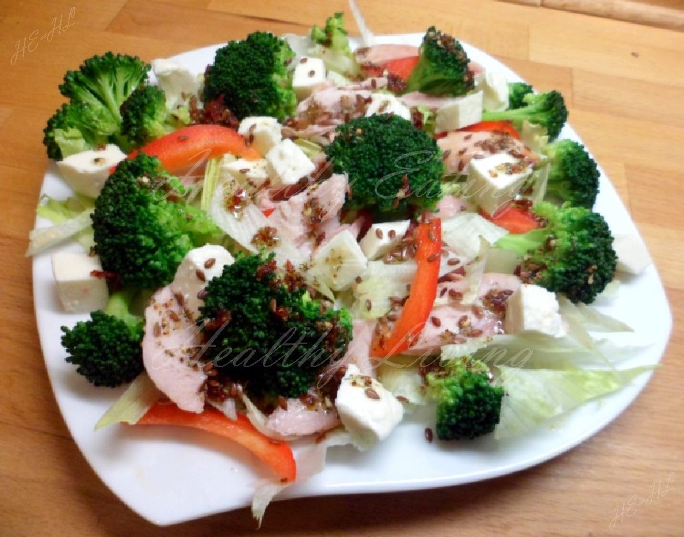 Salad with smoked chicken