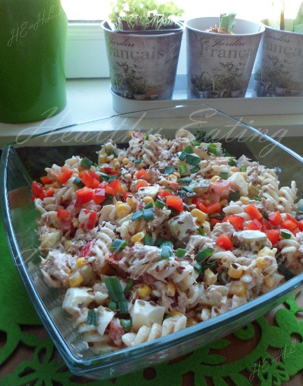 Tuna salad with pasta