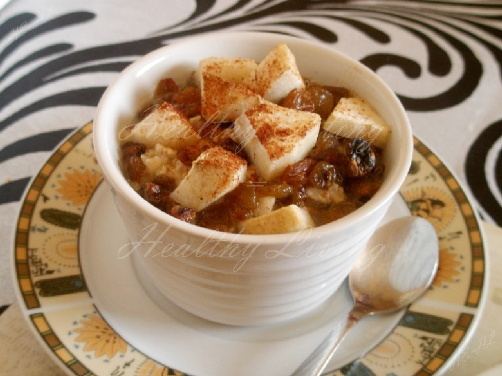 Baked oatmeal with pear