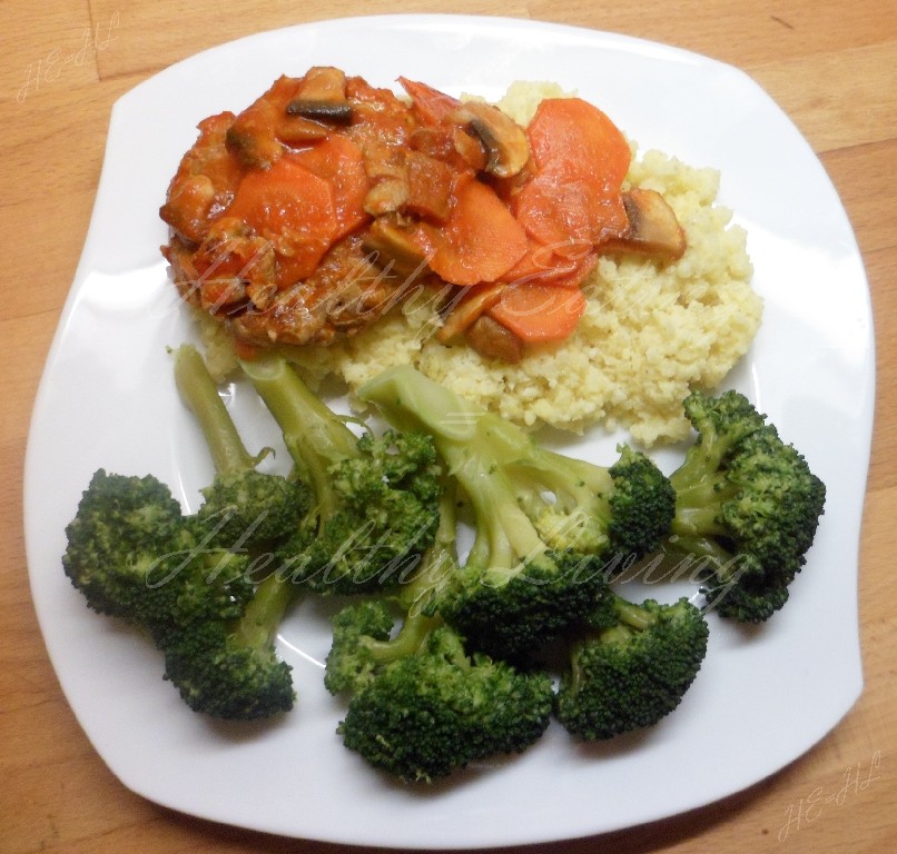 Minced meat cutlet with vegetables and buckwheat groats