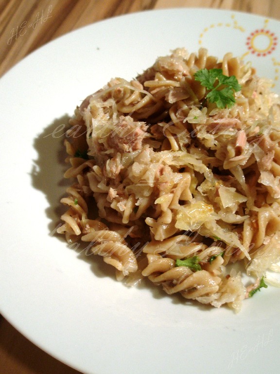 Pasta salad with sauerkraut