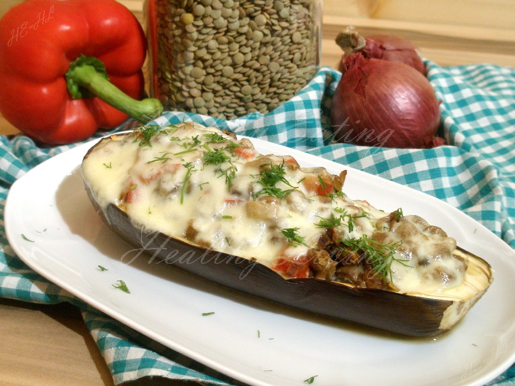 Eggplant stuffed with green lentils