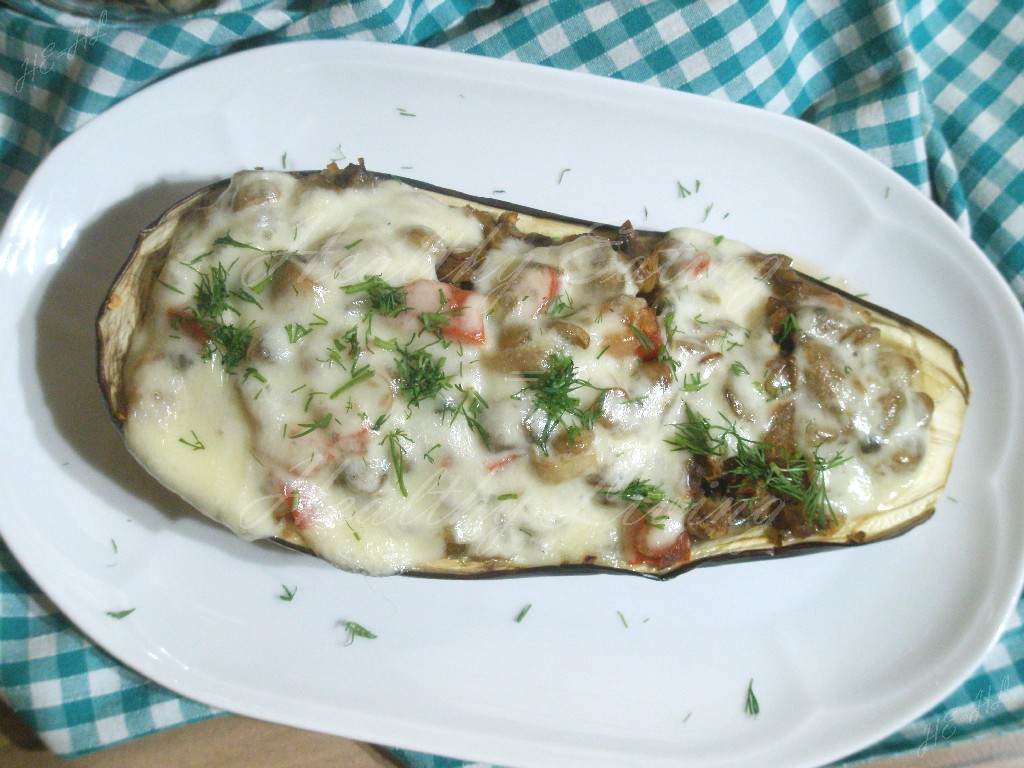 Eggplant stuffed with green lentils