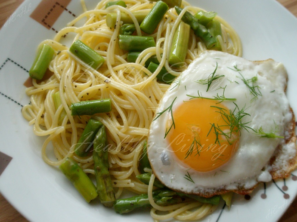 Spaghetti with asparagus