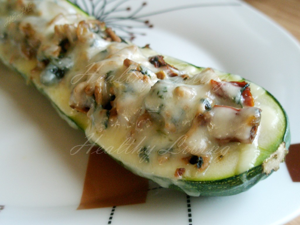 Zucchini stuffed with turkey, spinach and sun-dried tomatoes