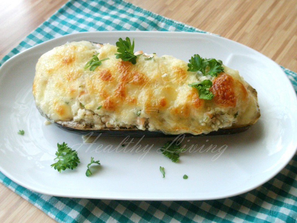 Eggplant stuffed with salmon and ricotta cheese