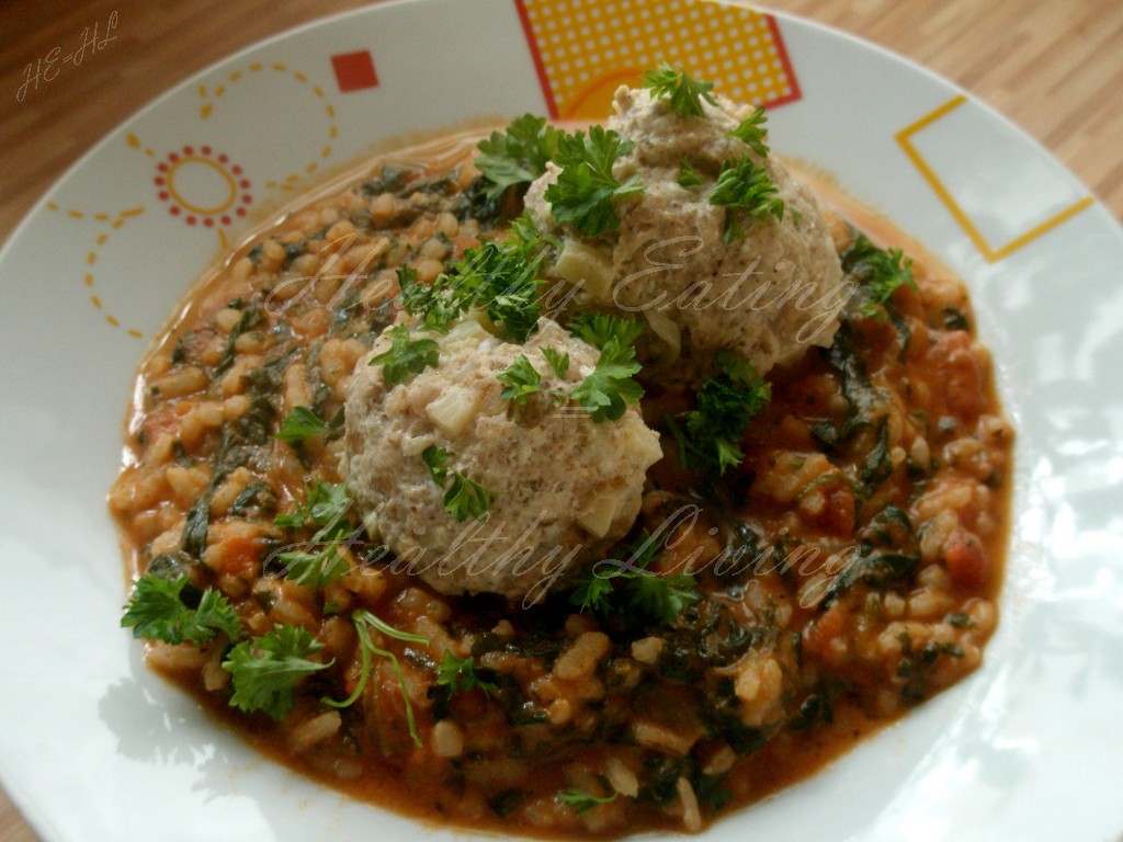 Risotto with spinach and meatballs