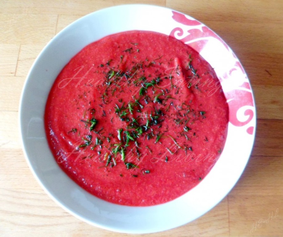 Beetroot-chicken cream soup