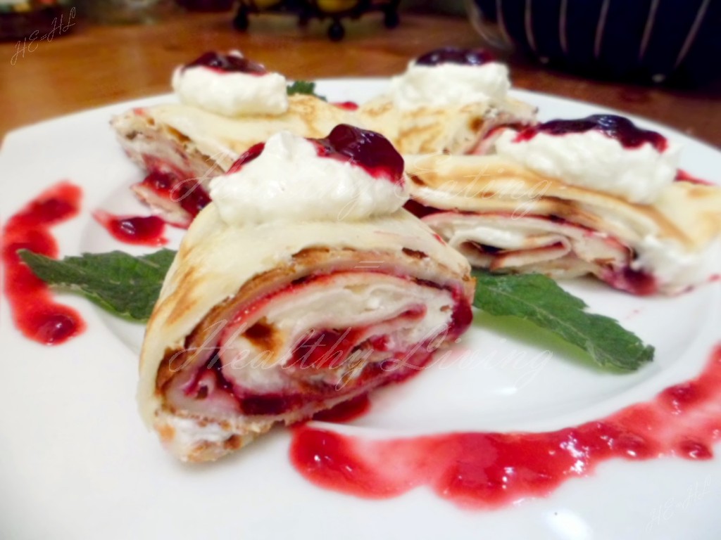 Pancakes with quark and blackberries