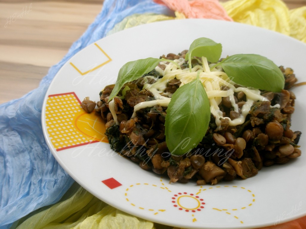 Green lentil with mushrooms and vegetables