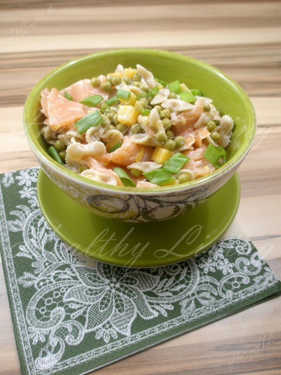 Pasta salad with peas and pumpkin