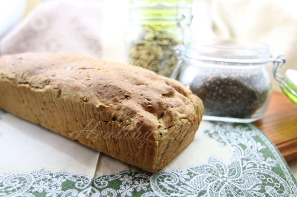 Rice bread with Greek yogurt