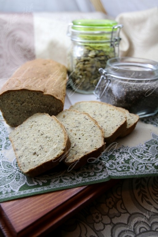 Rice bread with Greek yogurt