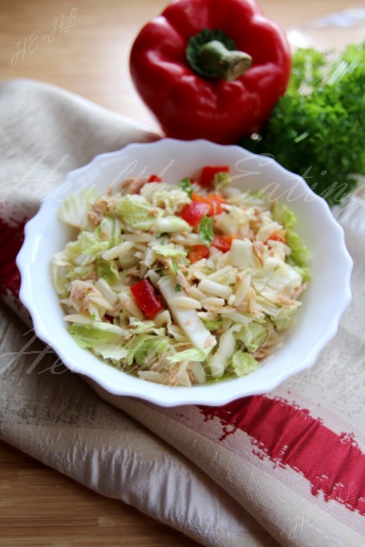 Salad with orzo pasta and tuna