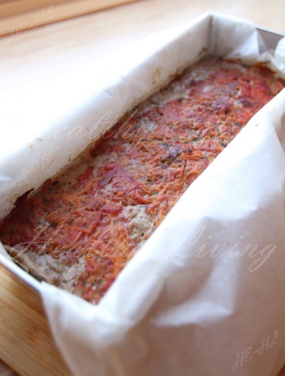 Minced beef and vegetable meatloaf