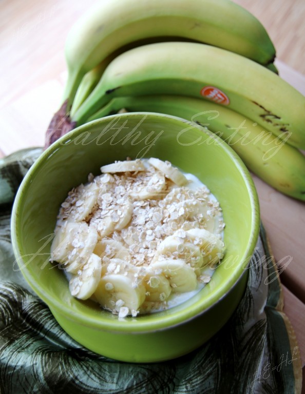 Cinnamon yogurt with banana