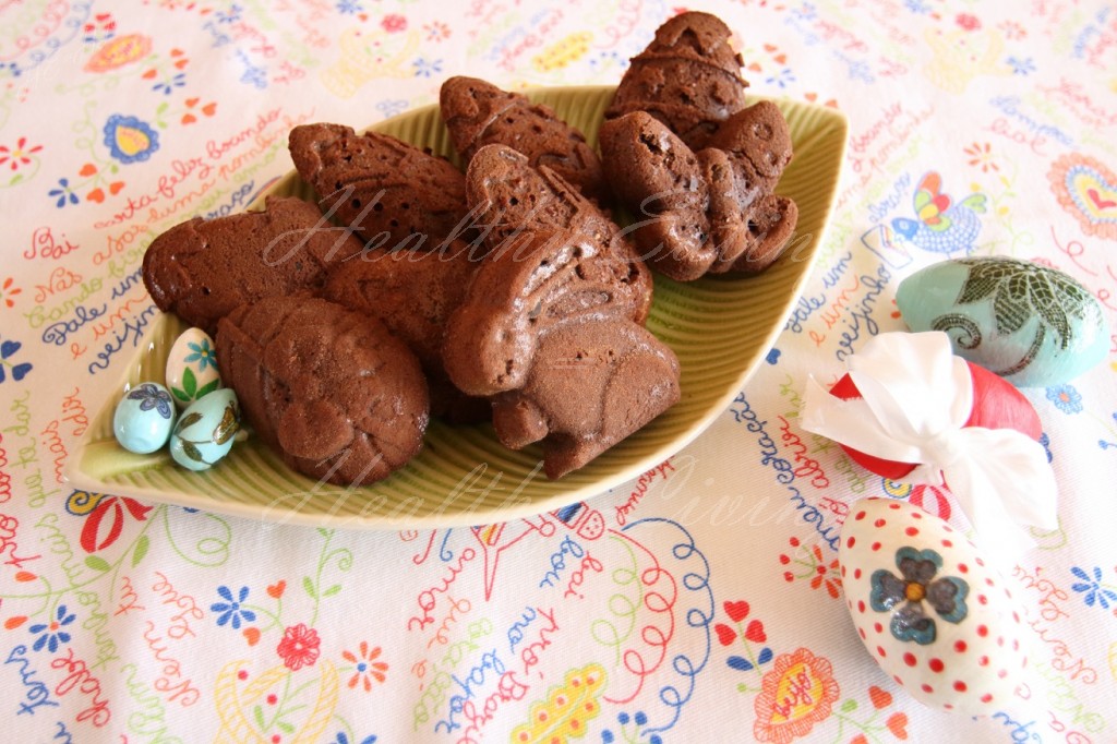 Cocoa cookies with delicacies