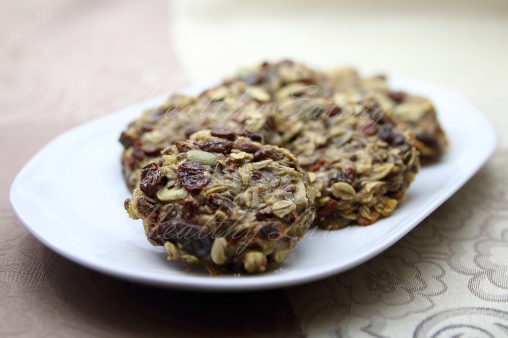 Oatmeal cakes with banana