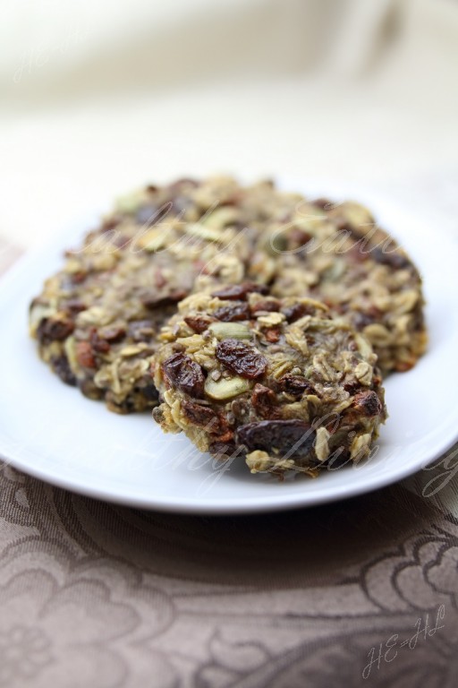 Oatmeal cakes with banana