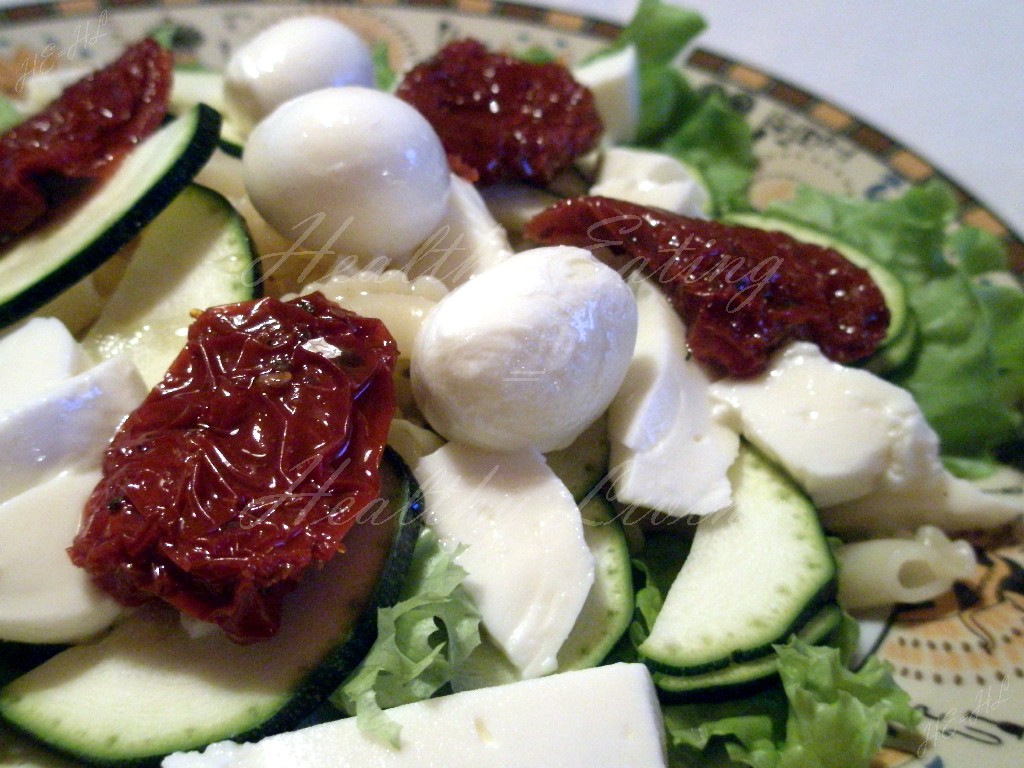 Salad with zucchini